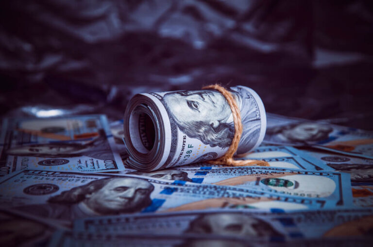 Czy dolar zdrożeje? Analiza przyszłych trendów waluty USA