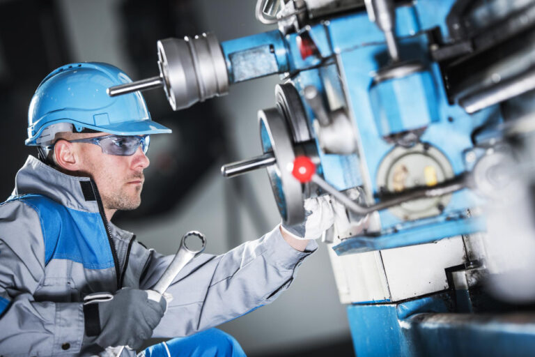 Hydraulika siłowa – gdzie znajduje zastosowanie i czego dotyczy?